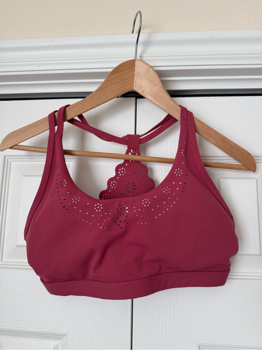 Lorna Jane Deep Rose Laser-Cut Strappy Sports Bra
